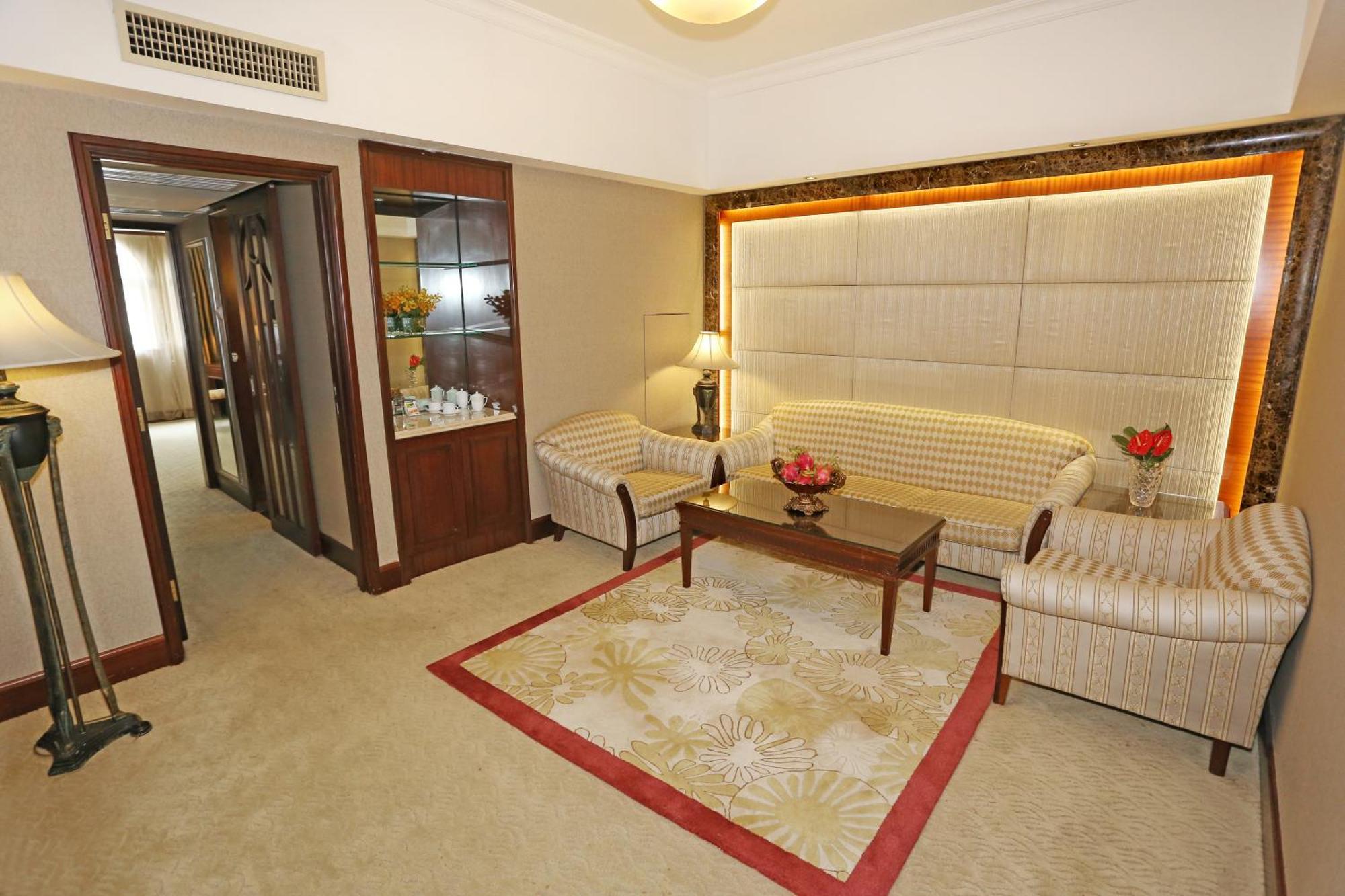 Grand Palace Hotel - Grand Hotel Management Group Guangzhou Bagian luar foto